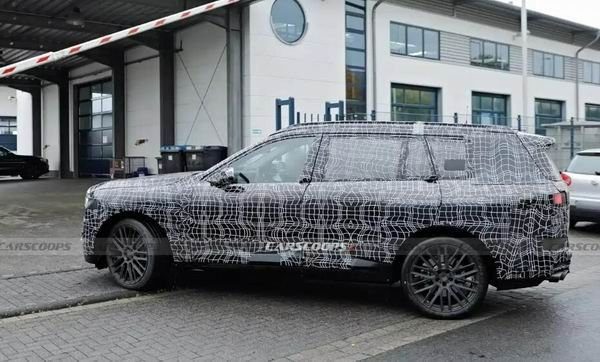全新宝马X7最新谍照曝光新车将提供混动和纯电版本