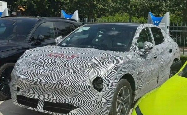 小鹏汽车全新MONA系列SUV谍照新车预计将于明年发布