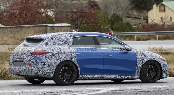 全新纯电奔驰AMG CLA Shooting Brake猎装版谍照