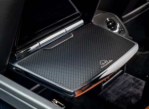 劳斯莱斯发布高级定制新作Black Badge古思特“游戏玩家”