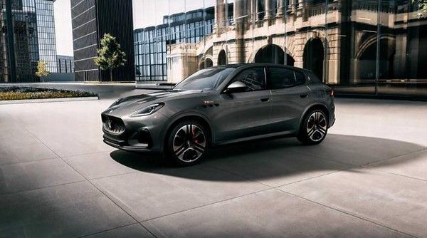 2026款玛莎拉蒂Grecale全系搭载386马力3.0T双涡轮V6