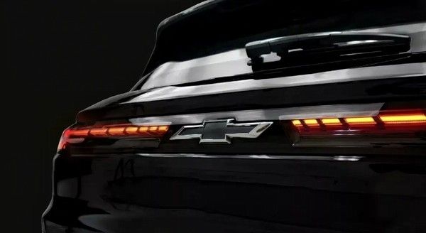 全新SUV车型雪佛兰Sonic预告图国产版命名为爱唯欧