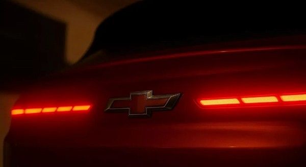 全新SUV车型雪佛兰Sonic预告图国产版命名为爱唯欧