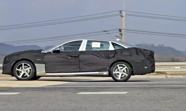 捷尼赛思G80混动版测试谍照G80 HEV LWB长轴距版