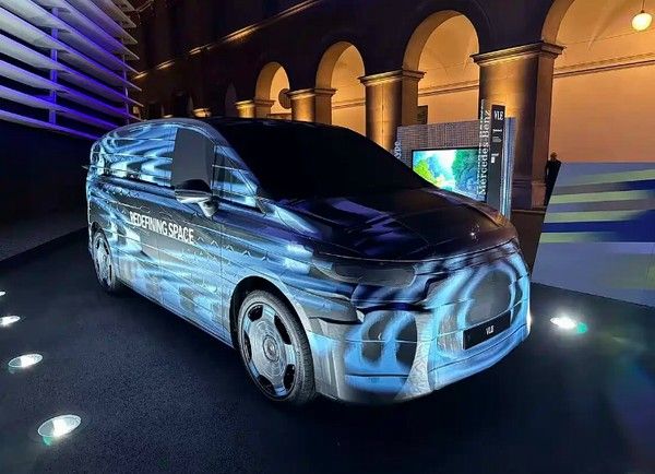 全新纯电奔驰VLE预告图最多提供8座布局福建奔驰负责国产