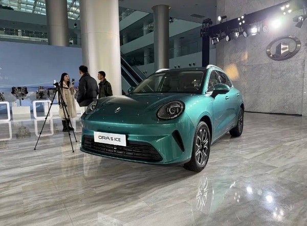 长城汽车年轻时尚新能源品牌首款SUV欧拉5正式上市