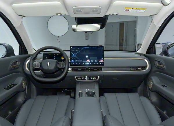 长城汽车年轻时尚新能源品牌首款SUV欧拉5正式上市