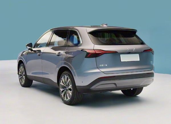 红旗HS6 PHEV正式上市插混中大型SUV价格参数配置