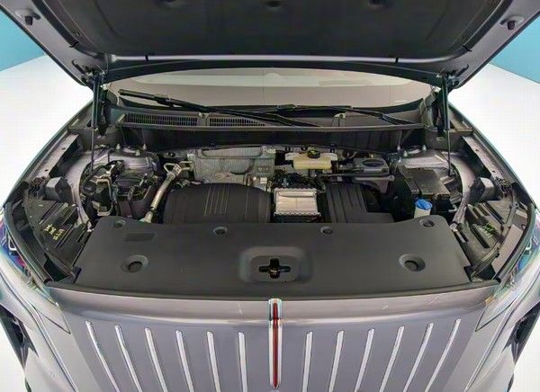 红旗HS6 PHEV正式上市插混中大型SUV价格参数配置