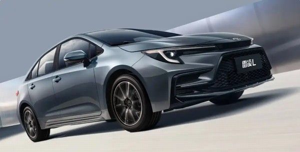 广汽丰田雷凌L官图新款车长轴距加长采用全新内饰设计