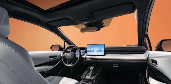 广汽丰田雷凌L官图新款车长轴距加长采用全新内饰设计