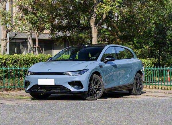 零跑汽车Lafa5正式开启全国交付参数配置价格多少钱