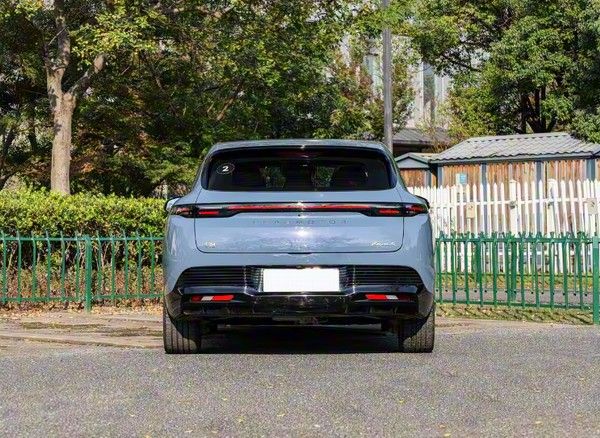 零跑汽车Lafa5正式开启全国交付参数配置价格多少钱