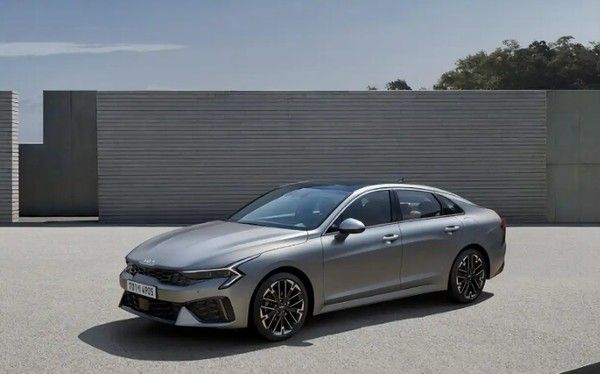 起亚K5计划进行第二次中期改款有望2027年正式推出