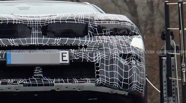 宝马5系旅行版中期改款原型车图片回归传统保守设计风格