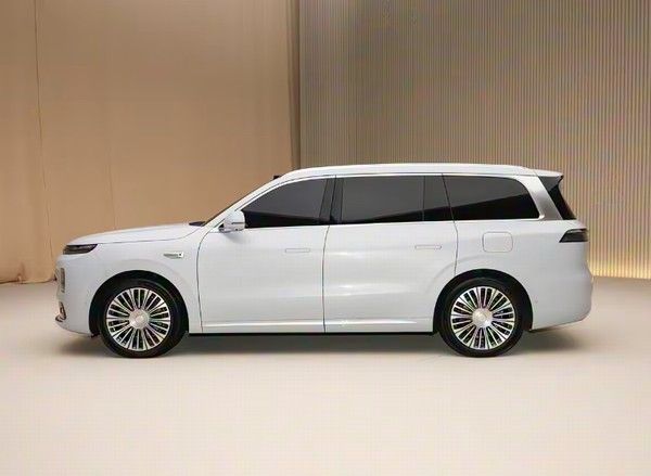 零跑D19内饰设计概念公开将12月28日正式首发亮相