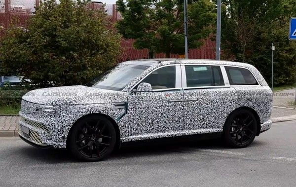 大型纯电SUV捷尼赛思GV90谍照图片预计2027年亮相