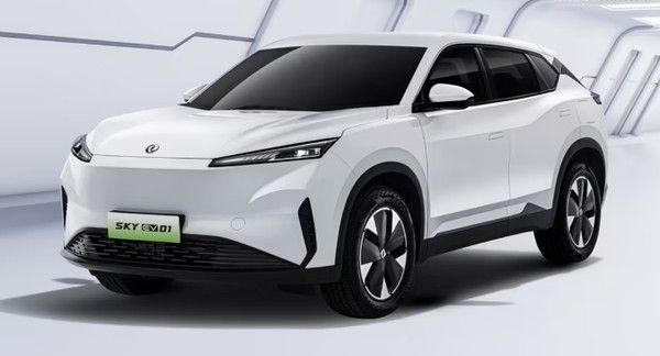 “北斗+汽车”规模化东风风神SKYEV01首批新车正式交付