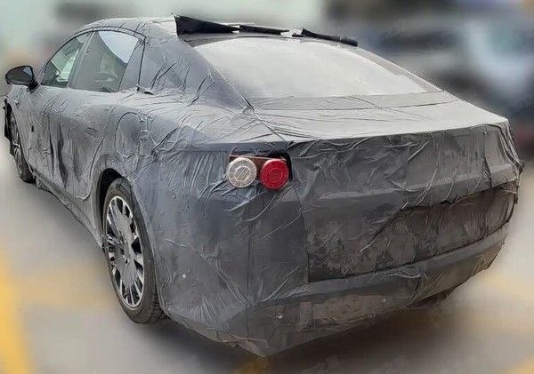 全新旗舰轿车比亚迪大汉谍照曝光有望将于2026年推出