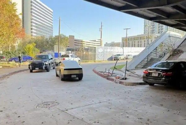 特斯拉Cybercab美国奥斯汀市中心进行路测照片被曝光