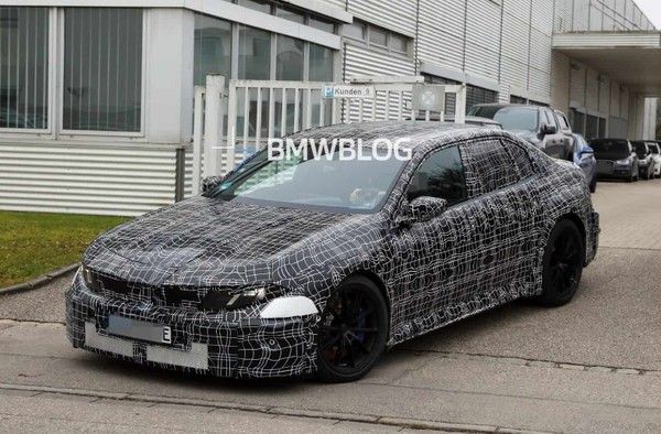 宝马M3纯电版千匹动力曝光(代号ZA0)路测图2027年投产