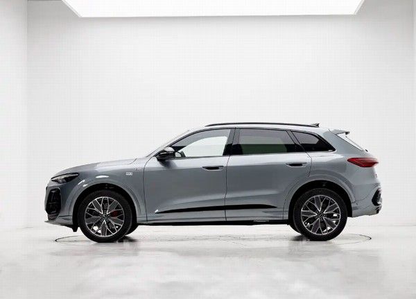 全新奥迪Q5L中型SUV第五代EA888 Evo5新车年内上市