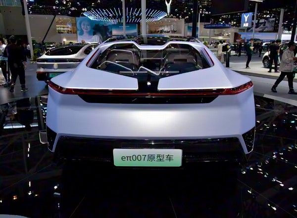 东风与华为乾崑中高端智能汽车奕境首台工装样车正式下线