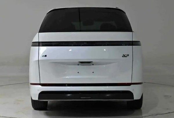 新款小鹏X9纯电版配备中创新航三元锂电池两种续航里程