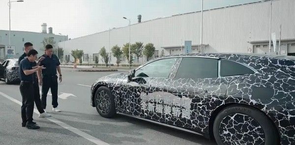 启境首款猎装轿跑测试车曝光将在2026年6月上市交付