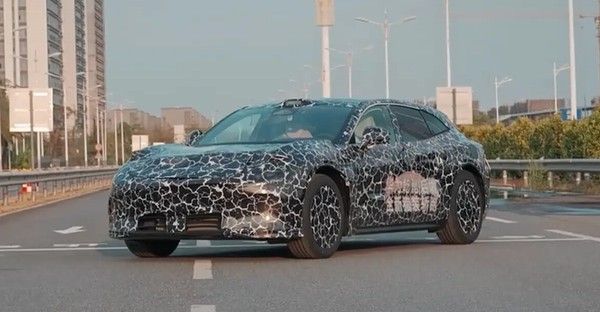 启境首款猎装轿跑测试车曝光将在2026年6月上市交付