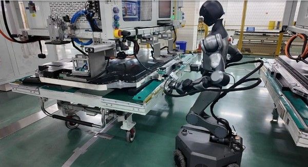 全球汽车产业正处在电动化与智能化深度融合关键转型期