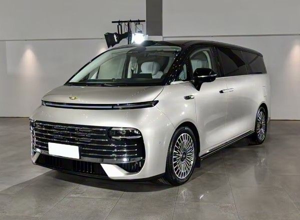 吉利银河V900已陆续发运至全国门店提供6/7/8座布局