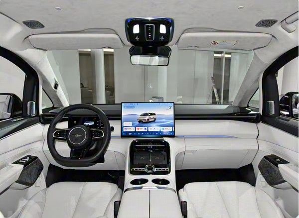 吉利银河V900已陆续发运至全国门店提供6/7/8座布局