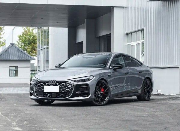 中型轿车奥迪A5L Sportback旗舰版车型正式开启交付
