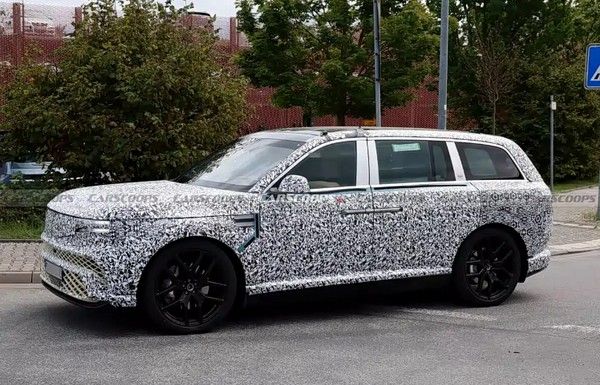 捷尼赛思GV90内饰谍照中可以看到顶级用料与座椅设计