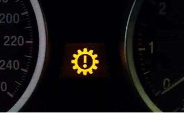 车上有感叹号灯亮怎么回事？汽车上有感叹号啥意思？