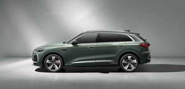 全新奥迪Q5L全新PPC燃油平台配华为乾崑辅助驾驶系统