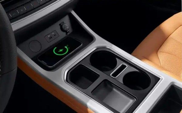 2026款锐胜王牌M7正式上市价格提供燃油和CNG两种动力