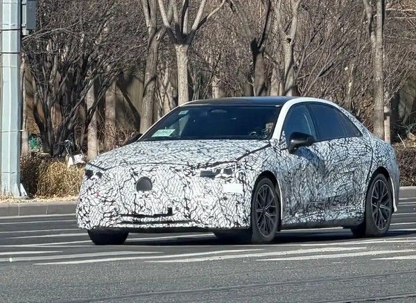 全新奔驰C级纯电动版的国内谍照有望于2026年正式发布