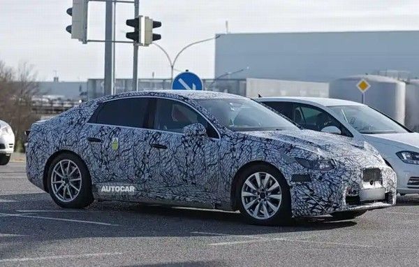 全新奔驰C级纯电动版的国内谍照有望于2026年正式发布