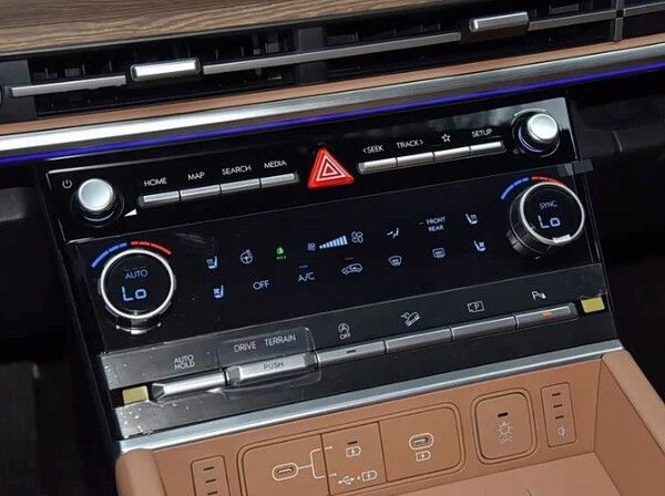 2026款现代胜达焕新登场正式上市价格参数配置5/6/7座可选