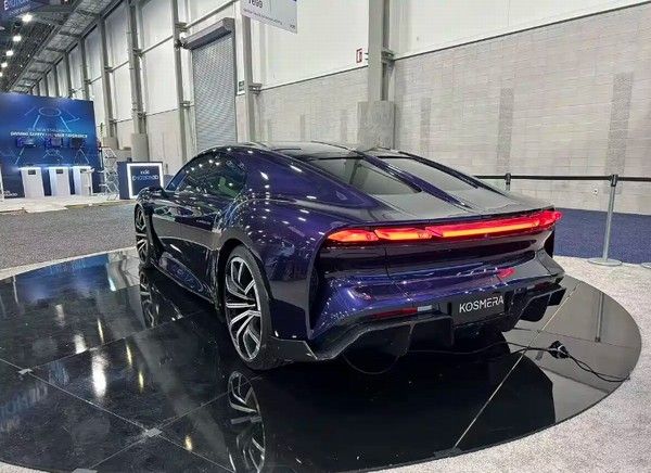 追觅科技投资的全新品牌KOSMERA旗下两款车型正式亮相