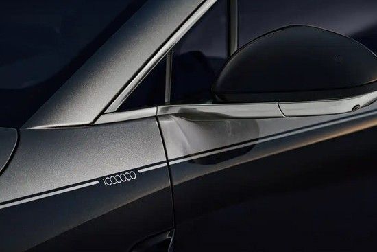 纯电大型车蔚来ET9百万纪念限量版车型正式上市价格