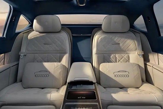 纯电大型车蔚来ET9百万纪念限量版车型正式上市价格