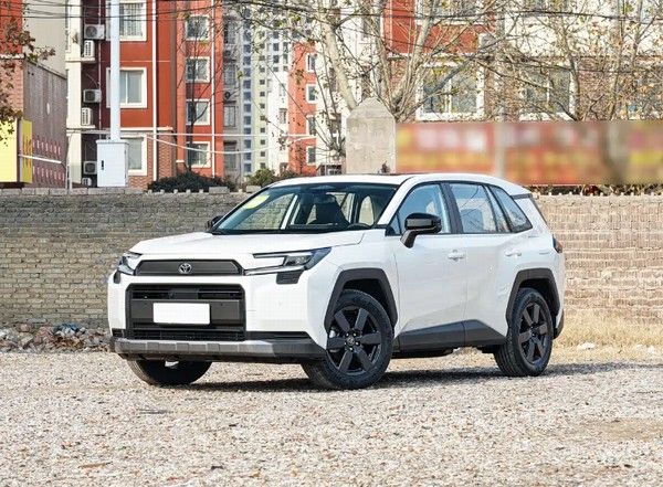 一汽丰田全新RAV4荣放正式开启交付全新外观设计