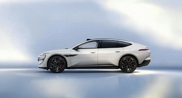 新款阿维塔12车型官图新车起步价或30-32万元左右