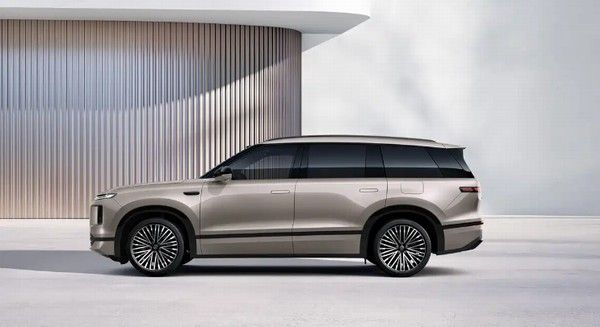 上汽大众ID. ERA 9X车型6座增程SUV官图正式发布