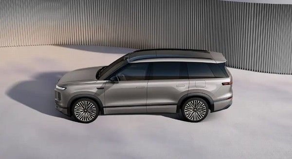 上汽大众ID. ERA 9X车型6座增程SUV官图正式发布