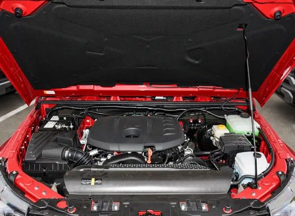 北京越野BJ40探险家上市价格2.0T汽油版/柴油版动力可选