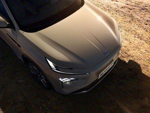 别克至境e7内饰谍照曝光后排大屏大五座SUV预计20万